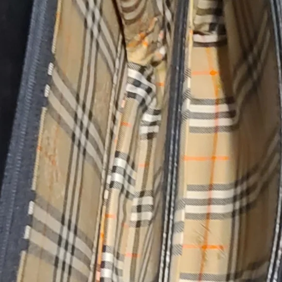 Preloved authentic Burberry cross body